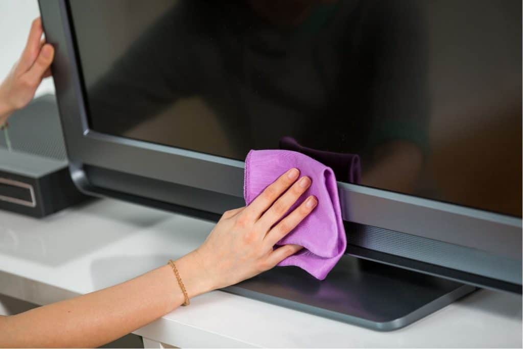 Safe, StreakFree Cleaning of Monitors and TV Screens MaidForYou