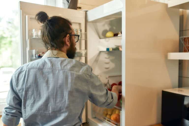 The Best Way to Organise Your Fridge MaidForYou