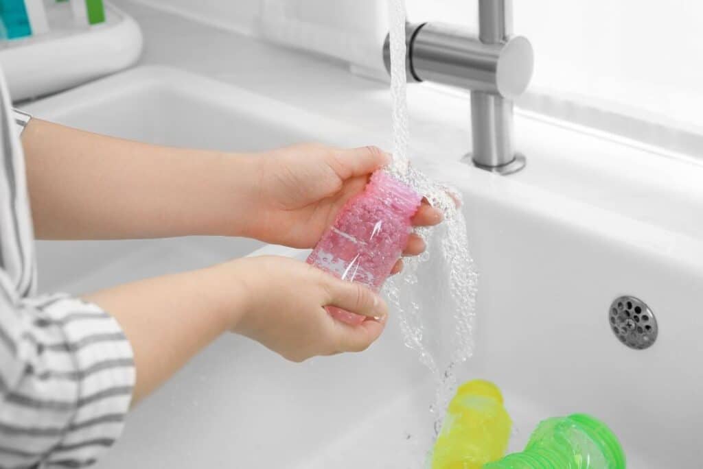 How to Clean Babies’ Bottles MaidForYou