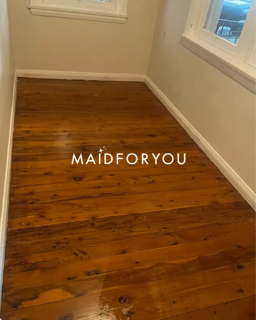 Clean timber floor after an end of lease clean in Arncliffe